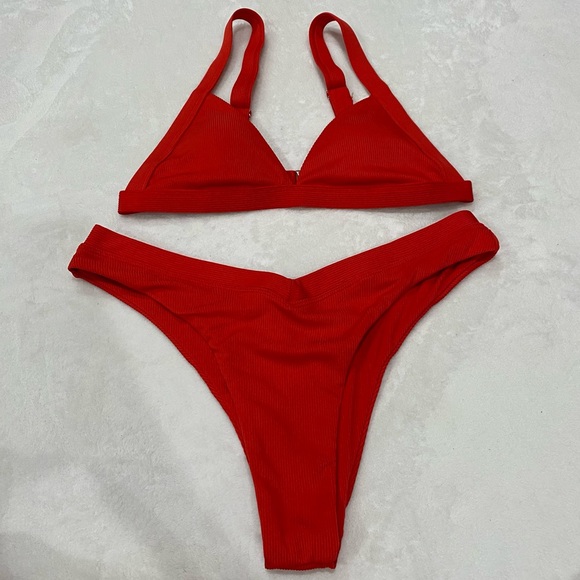 SHEIN Women’s High Cut Rib Triangle Top Padded Bikini Swimsuit - red, size M - Picture 3 of 8